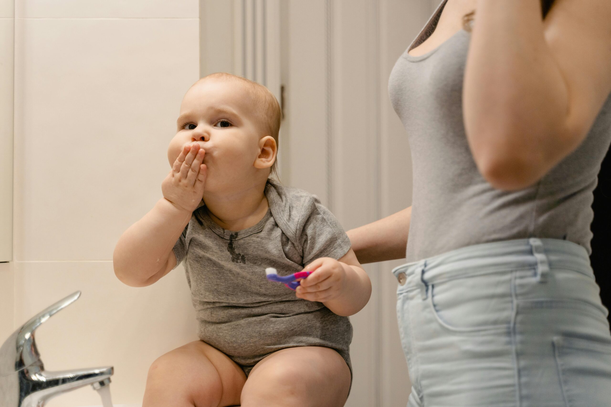 Kostenloses Stock Foto zu abdeckung, ausdrucksvoll, baby